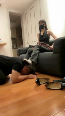 图片[2]_【美学】鞋底耳光/电棍虐打/转胯/全体重踩/白袜脚喂食_绳缚吧
