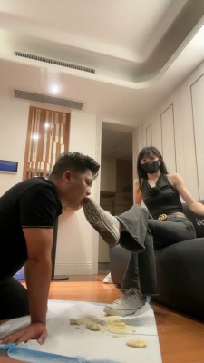 图片[11]_【美学】鞋底耳光/电棍虐打/转胯/全体重踩/白袜脚喂食_绳缚吧