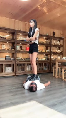 图片[5]_【沅芷大人】短靴超重度踩踏/狂抽耳光【双视角版】_绳缚吧