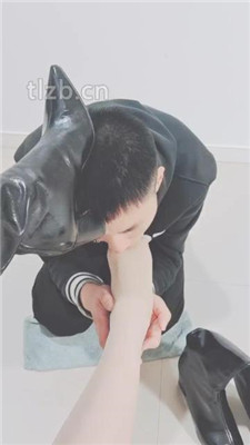 图片[15]_【美容院S】当脚垫/舔脏鞋/臭脚踩脸_绳缚吧