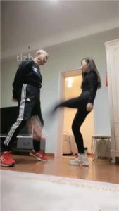 【魅儿】运动鞋白袜重度连环提档_绳缚吧