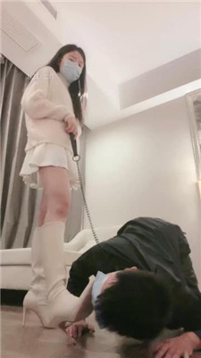 图片[2]_【月影儿】长靴踩狗/白袜气味控制/踩踏喂食_绳缚吧