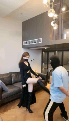 图片[4]_【美美子】双S踢裆场-高跟踩踏碾/手脚鞋底耳光_绳缚吧