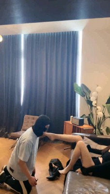图片[5]_【美美子】双S踢裆场-高跟踩踏碾/手脚鞋底耳光_绳缚吧