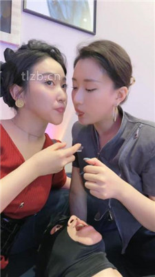 图片[6]_【潘妮女王】双S-丝袜美腿诱惑踩地毯狗【双视角版】_绳缚吧