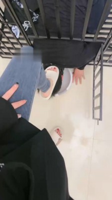 图片[11]_【桃幼幼】户外楼道遛狗-铆钉高跟踩踏_绳缚吧