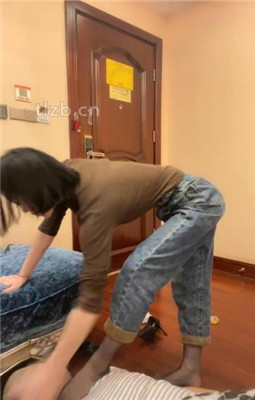 图片[6]_【苏晴】原味黑丝jio捂脸踩踏_绳缚吧