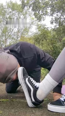 图片[2]_【果儿S】户外tj贱奴偶遇路人_绳缚吧