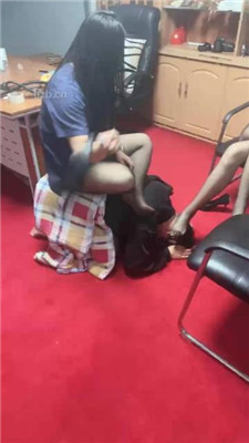 图片[8]_【亿姐】双S-闻舔黑丝脚/踩踏踢踹/骑马喂口水_绳缚吧