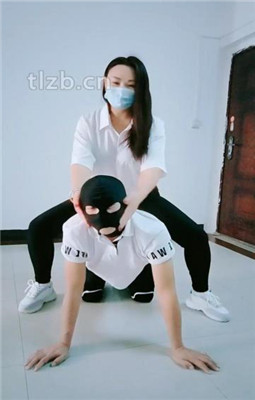 图片[4]_【广东迪迪】双S-骑马转胯/暴打/运动鞋白袜踢踹_绳缚吧