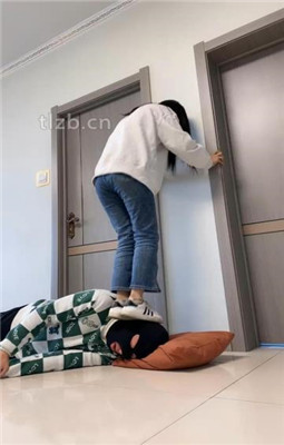 图片[2]_【精神小妹】素人S-贝壳头棉袜全体重踩/踢踹_绳缚吧