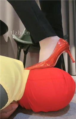 图片[2]_【安安】舔臭脚/红高跟踩踏喂食_绳缚吧