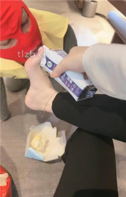 图片[15]_【安安】舔臭脚/红高跟踩踏喂食_绳缚吧