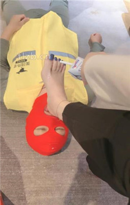 图片[19]_【安安】舔臭脚/红高跟踩踏喂食_绳缚吧