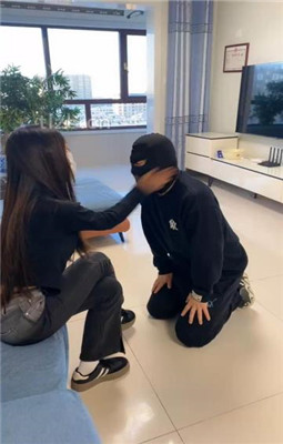 图片[2]_【精神小妹】多S素人学生主连环耳光_绳缚吧