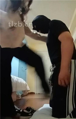 图片[5]_【林十七】全体重踩踏/舔闻超脏运动鞋棉袜_绳缚吧