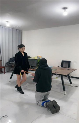 图片[4]_【苏御大大】胶带捆绑超重度鞭打_绳缚吧