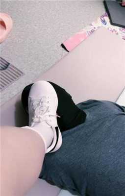 图片[15]_【北京嘟嘟】小白鞋棉袜踩地毯/插嘴_绳缚吧