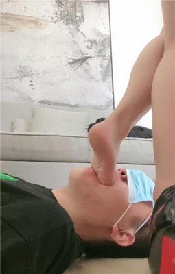 图片[11]_【甜一】下跪近距离裸足狂舔_绳缚吧