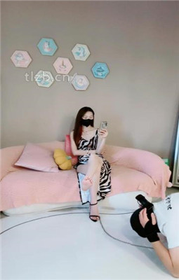 图片[19]_【陈莹斯】生活化圈养-上-椅子脚垫压手/揪耳朵_绳缚吧