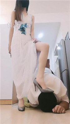 图片[9]_【美娜格格】裸足深喉/肉丝美腿/转胯羞辱/腿绞窒息_绳缚吧