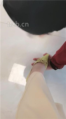 图片[3]_【凌儿女神】贱奴下跪做家务/高跟踩_绳缚吧