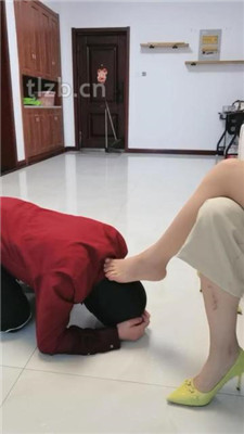 图片[8]_【凌儿女神】贱奴下跪做家务/高跟踩_绳缚吧