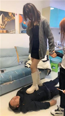 图片[13]_【精神小妹】双S-素人学生主-脏鞋脏袜臭脚辱_绳缚吧