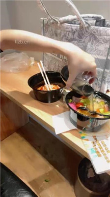 图片[5]_【陈甜女帝】长靴原味船袜jio踩地毯狗_绳缚吧