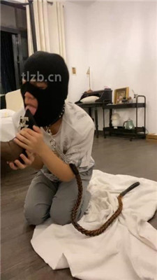 图片[6]_【可儿女王】黑丝高跟美腿跪舔_绳缚吧