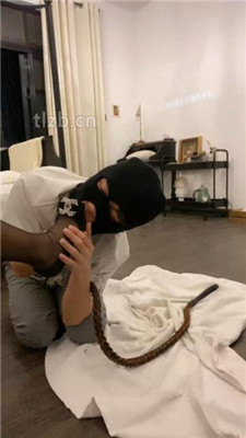 图片[7]_【可儿女王】黑丝高跟美腿跪舔_绳缚吧