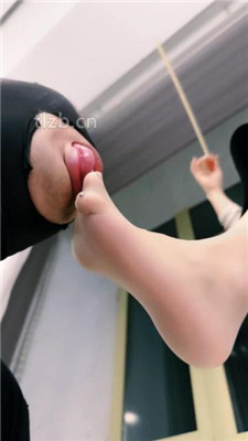 图片[6]_【辣姐】奴隶犬化教学-如何正确舔脚_绳缚吧