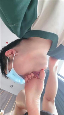 图片[7]_【甜一】舔脚趾保养裸足_绳缚吧