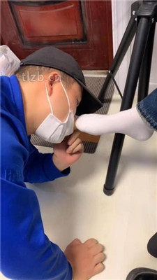 图片[9]_【精神小妹】幸运大转盘-群殴-踢踹踩跺/耳光坐头_绳缚吧