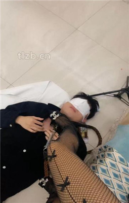 图片[4]_【可儿女王】高跟网袜美腿诱惑奴_绳缚吧