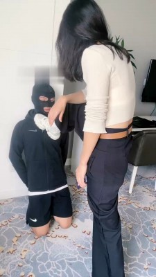 图片[2]_【孤傲女帝】坐脸窒息/踩狗脖子/舔脚转胯_绳缚吧