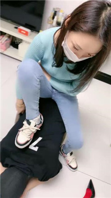 图片[6]_【蜜糖情侣】绿帽狗跪舔运动鞋白袜裸足_绳缚吧