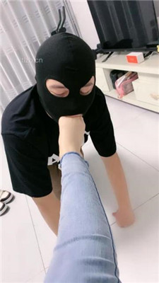 图片[19]_【蜜糖情侣】绿帽狗跪舔运动鞋白袜裸足_绳缚吧