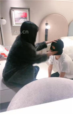 【绝美兔女王】跪舔长靴白袜裸足_绳缚吧