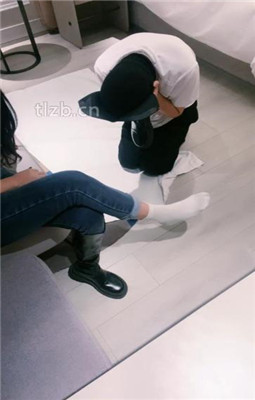 图片[12]_【绝美兔女王】跪舔长靴白袜裸足_绳缚吧