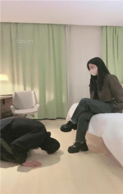 【清禾】舔脏运动鞋原味棉袜_绳缚吧