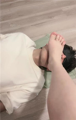 图片[8]_【清禾】学姐欺负抖M弟弟-吃口水骑马/舔白袜_绳缚吧
