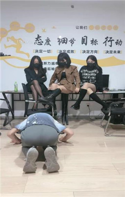 图片[2]_【鱼糯糯】3S-脚底踩踏/轮流舔脏鞋/插嘴/踩狗爪_绳缚吧