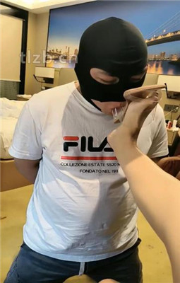 图片[4]_【馨雅】反绑/嘴叼高跟/虐乳/耳光/高跟踩踏/裸足深喉_绳缚吧