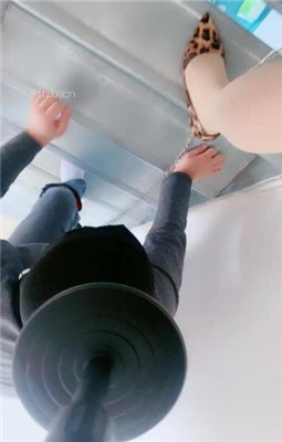 图片[10]_【缘彼大大】高跟肉丝踩狗/跪舔/圈养狗笼_绳缚吧