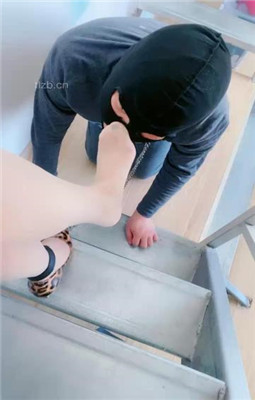 图片[14]_【缘彼大大】高跟肉丝踩狗/跪舔/圈养狗笼_绳缚吧