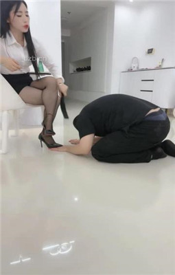 图片[19]_【冰诺】运动鞋白袜S-骑马爬行/踩狗爪_绳缚吧