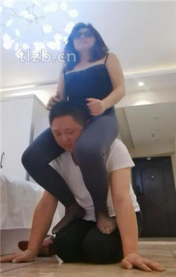 图片[19]_【奶御】骑马腿绞/长靴踩踏地毯_绳缚吧
