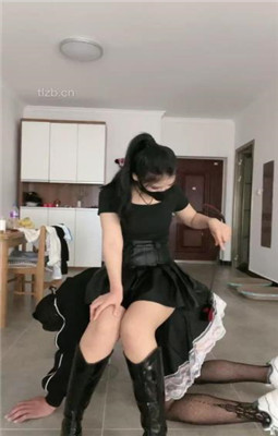 图片[5]_【露可】狂暴变态-鞭抽坐垫/靴底喂食【双视角版】_绳缚吧