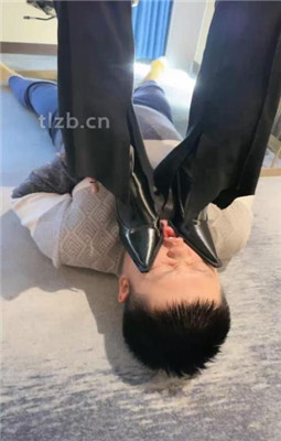 图片[9]_【潘妮女王】白领高跟黑丝踩虐犯错下属_绳缚吧